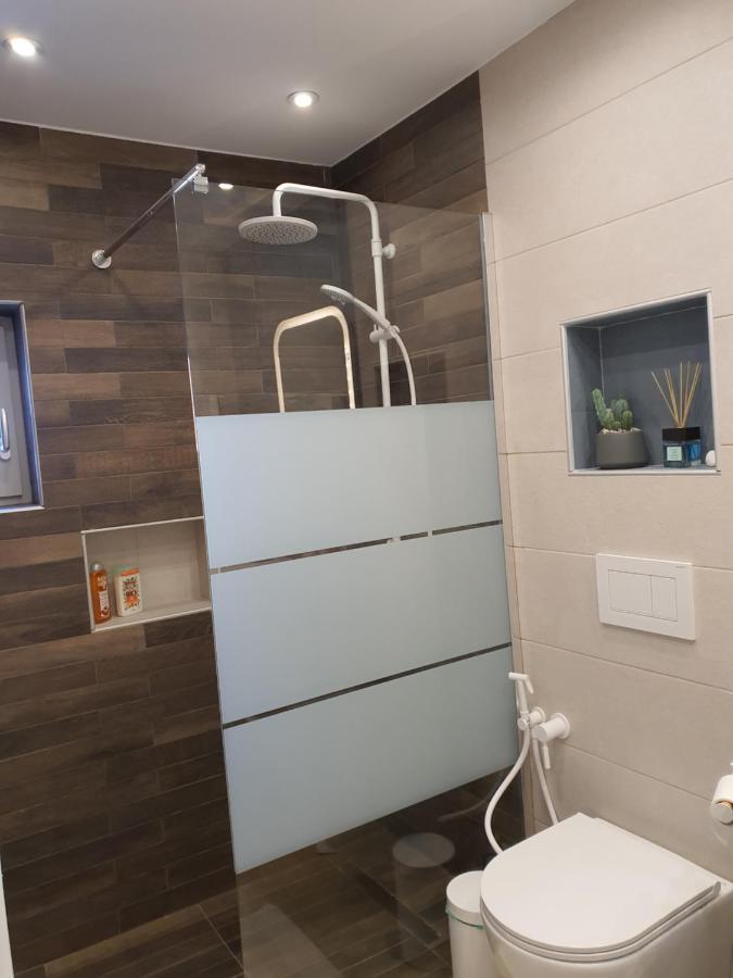 Tony'S Suite With Parking Athens Ngoại thất bức ảnh